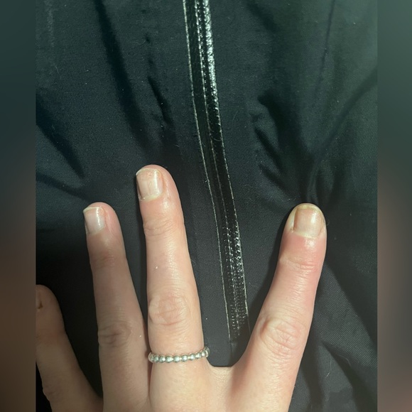 Lululemon right as rain jacket Sz 12 - Picture 5 of 10